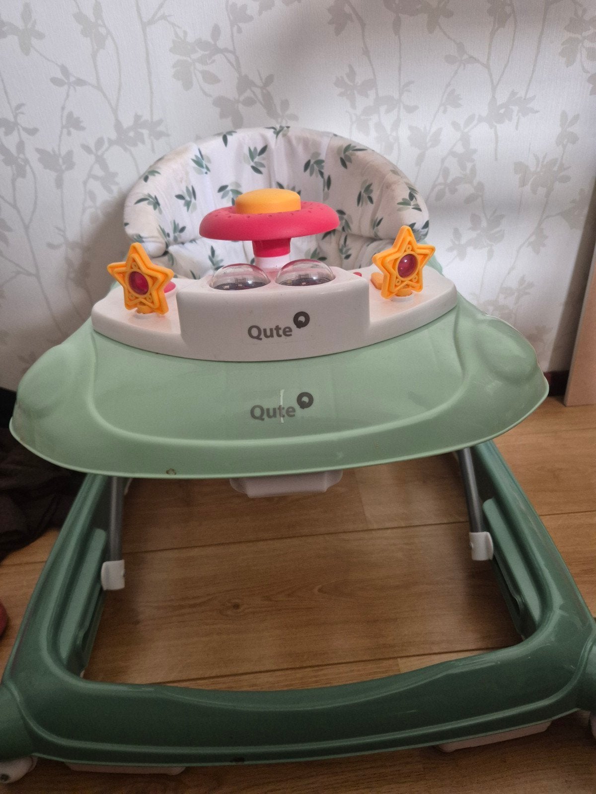 Qute Baby Walker - Loopstoel voor baby's, Ophalen of Verzenden, Gebruikt