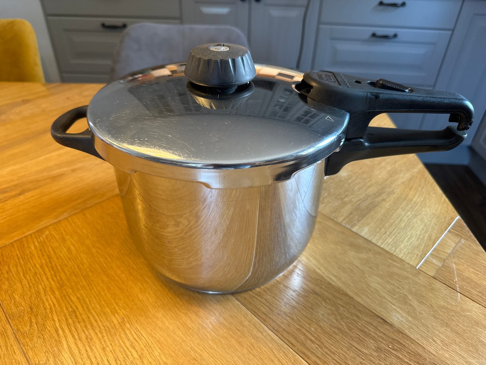 Fissler snelkookpan 6 liter - Zeer degelijk, werkt perfect!, Huis en Inrichting, Keuken | Potten en Pannen, Snelkookpan, Gebruikt