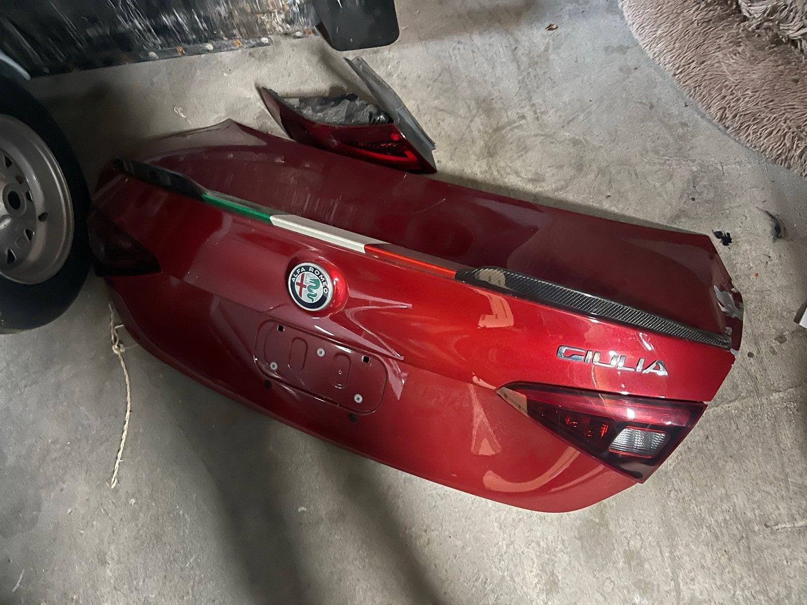 Alfa Romeo Giulia Quadrifoglio Achterklep Rood - Gebruikt, Gebruikt, Achterklep, Ophalen of Verzenden, Alfa Romeo