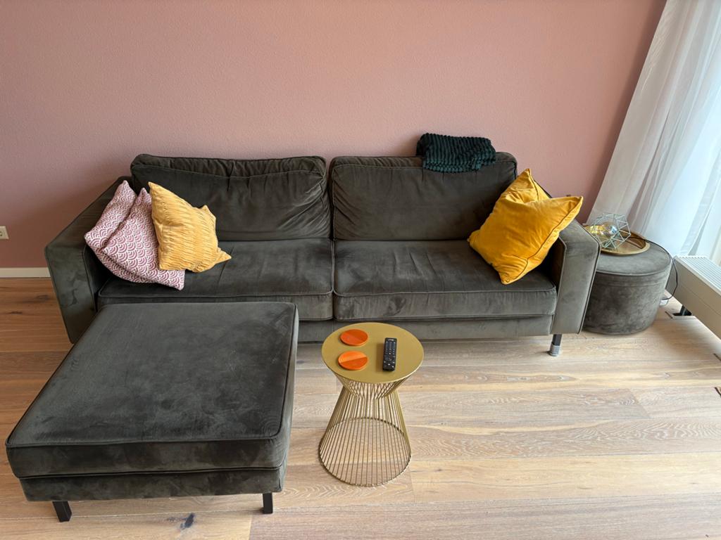 Comfortabele 3-zitsbank met poef  in velours, Ophalen, Gebruikt, Driepersoons, 75 tot 100 cm