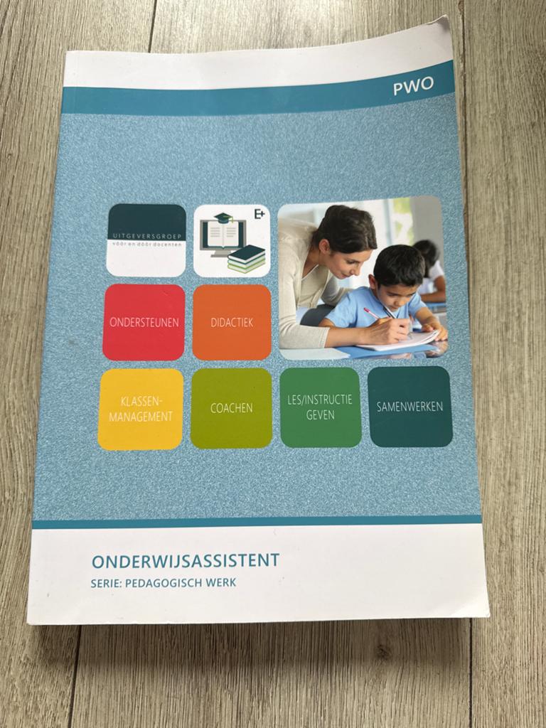 Boek: onderwijsassistent ISBN: 9789400234314, Boeken, Schoolboeken, Ophalen, Zo goed als nieuw, Overige niveaus, Overige vakken