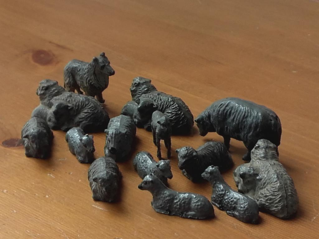 Herdershond met schapen mooi antiek Engels speelgoed van tin, Antiek en Kunst, Antiek | Speelgoed, Ophalen of Verzenden