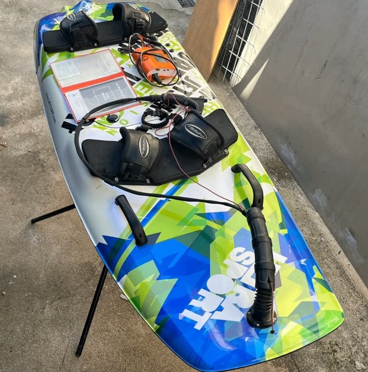 Jetsurf Ultrasport Benzine | 35 Uur | CE | Zeer Netjes, Watersport en Boten, Ophalen of Verzenden, Zo goed als nieuw, SUP-accessoire