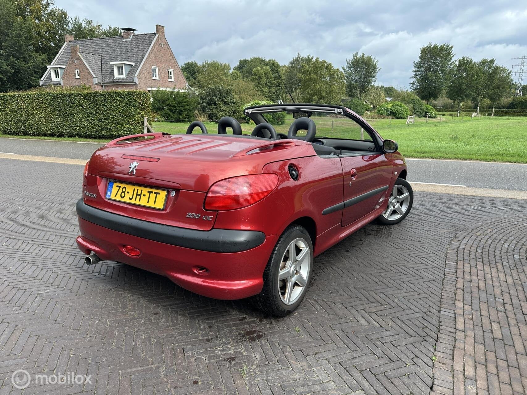 Peugeot 206 CC 2.0-16V Cabrio Airco NAP Nieuwe APK✅, Auto's, 136 pk, Gebruikt, Zwart, 4 cilinders