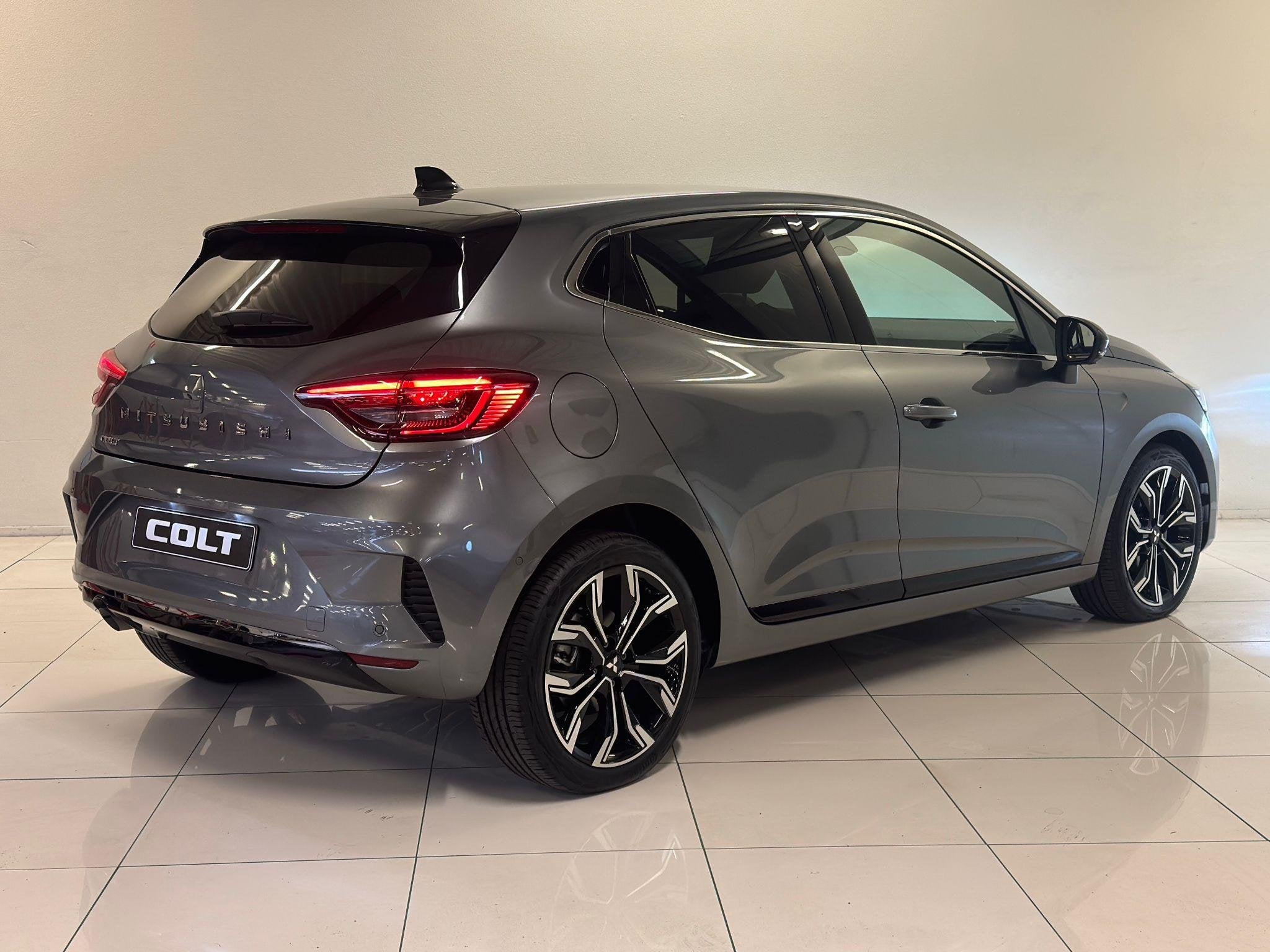 Mitsubishi Colt 1.0T 90 MT Instyle | Van: € 29.999,- nu di, Auto's, Voorwielaandrijving, Dealer onderhouden, Leder en Stof, Colt