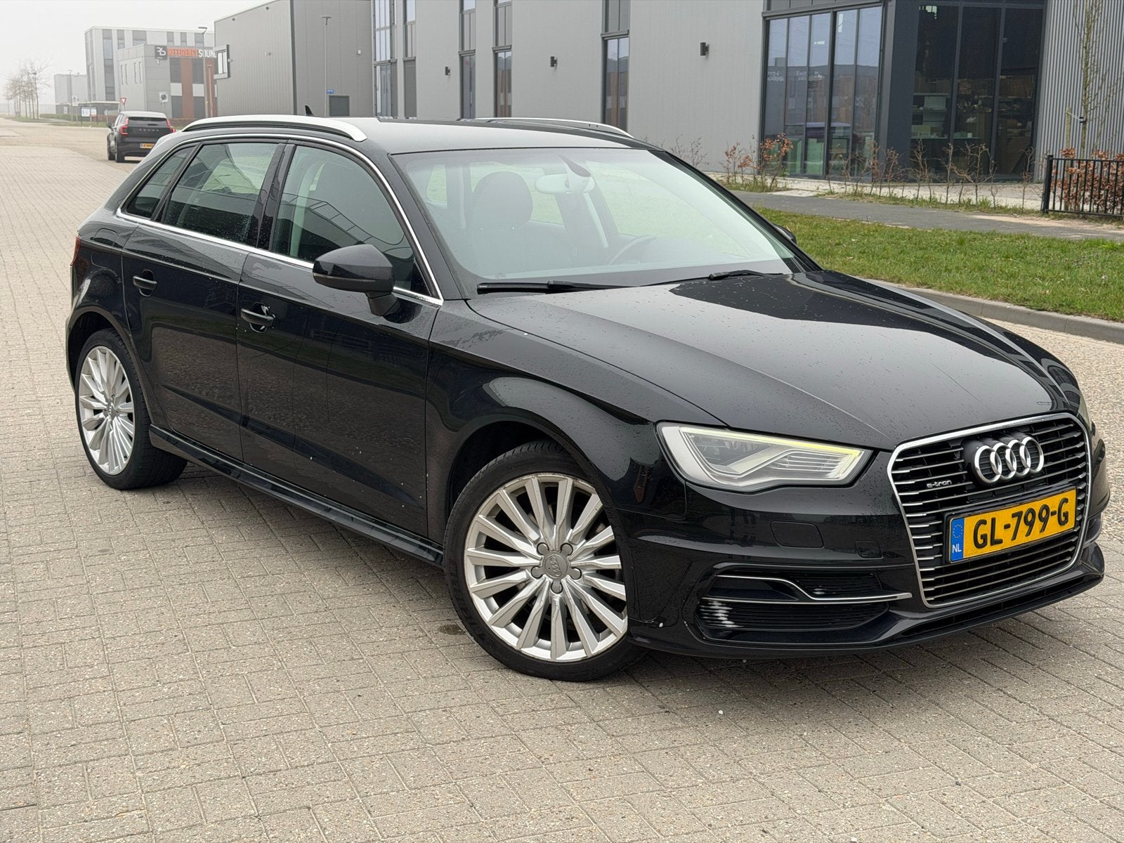 Audi A3 1.4 Tfsi 204pk E-tron Phev S Tronic 2015 Zwart, Auto's, Euro 6, 4 cilinders, Leder en Stof, Zwart