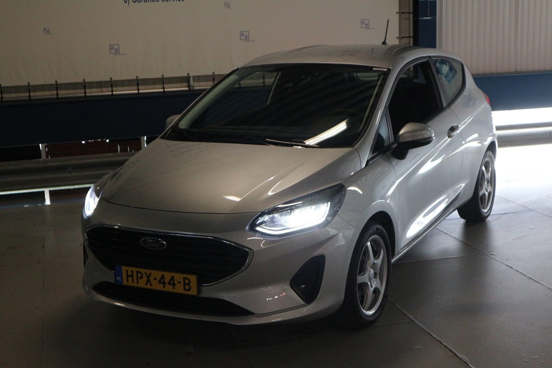 Ford FIESTA 1.1 Connected / NIEUW MODEL / LED / VELG / NIEUW, Voorwielaandrijving, Gebruikt, Euro 6, Adaptive Cruise Control