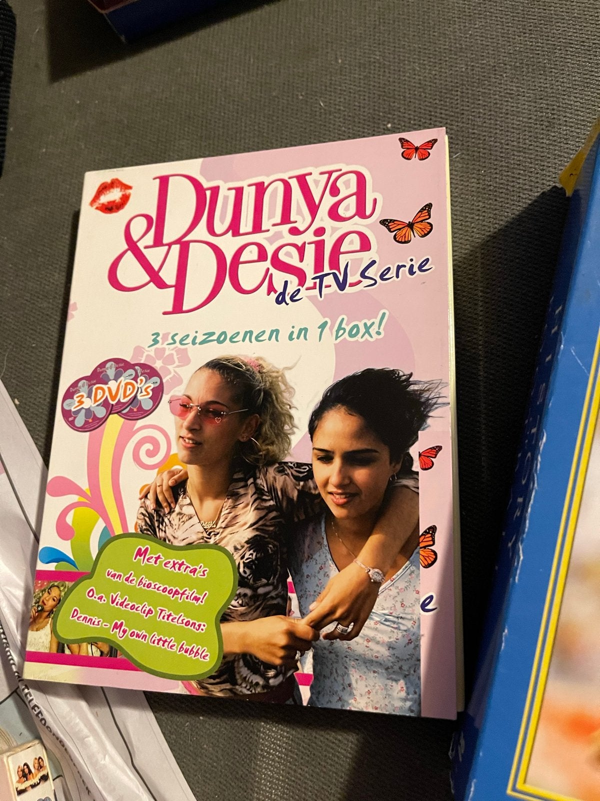 Dunya & Desie de TV Serie - 3 Seizoenen in 1 Box (DVD), Cd's en Dvd's, Gebruikt, Boxset, Ophalen of Verzenden, Komedie