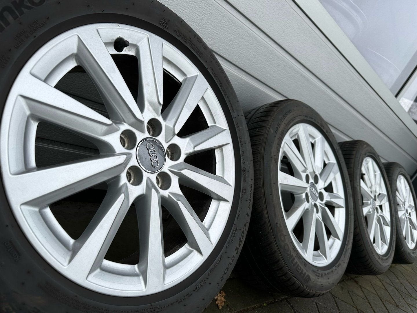 16 inch Audi A1 S1 GB 25 30 35 40 TFSI velgen winterbanden, Auto-onderdelen, Gebruikt, -, Banden en Velgen, 195 mm