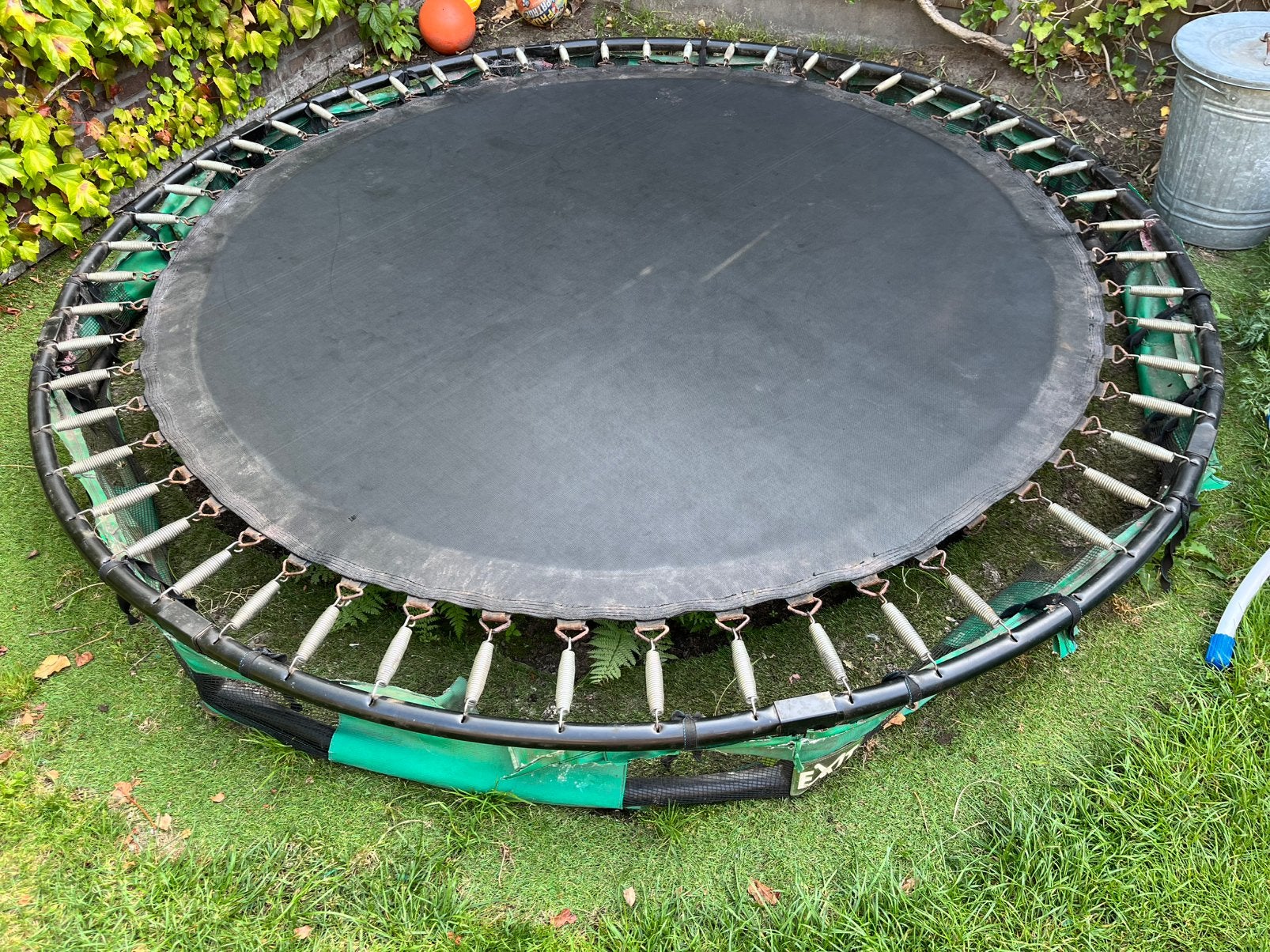 In ground trampoline 244, Ophalen, Gebruikt