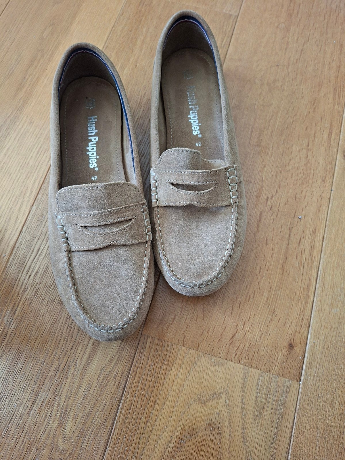 Hush puppies suede moccasin maat 42, Ophalen of Verzenden, Zo goed als nieuw, Hush Puppies, Instappers