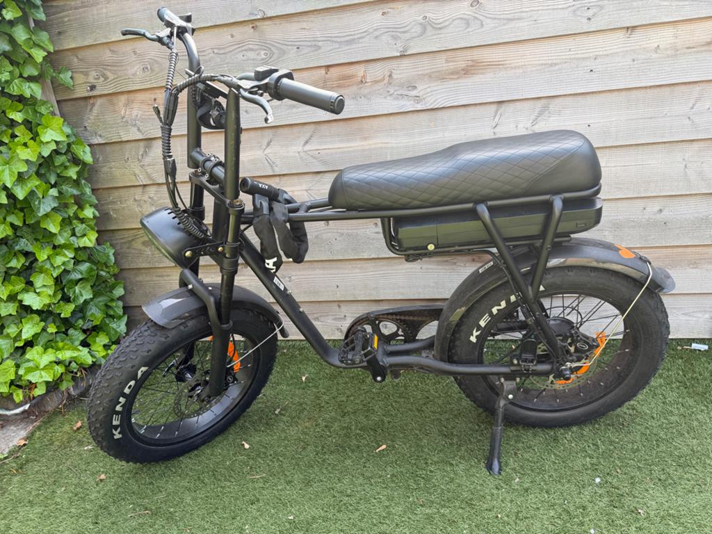 EB4 People Zwart Off-Road Fatbike, Zo goed als nieuw, 59 cm of meer, 50 km per accu of meer, Ophalen