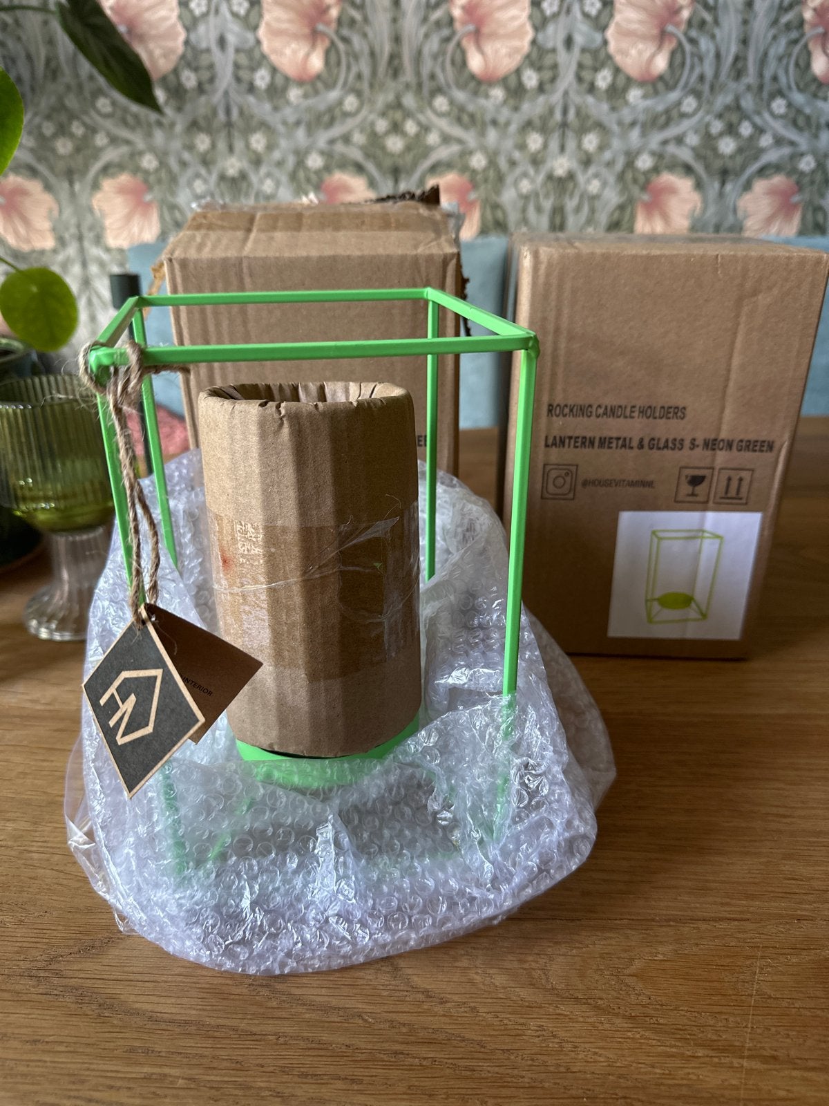 HOUSEVITAMIN 💚 Neon metalen Kandelaar - Nieuw in Doos, Nieuw, Ophalen of Verzenden, Metaal, Kandelaar