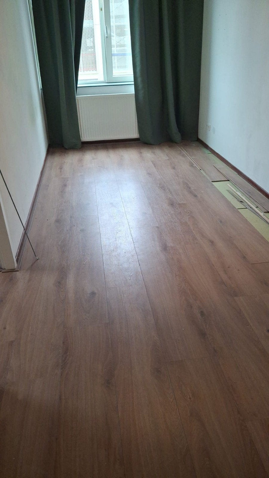 gratis laminaat ongeveer 38 m2, Ophalen, 50 tot 150 cm, 10 m² of meer, 10 tot 30 cm