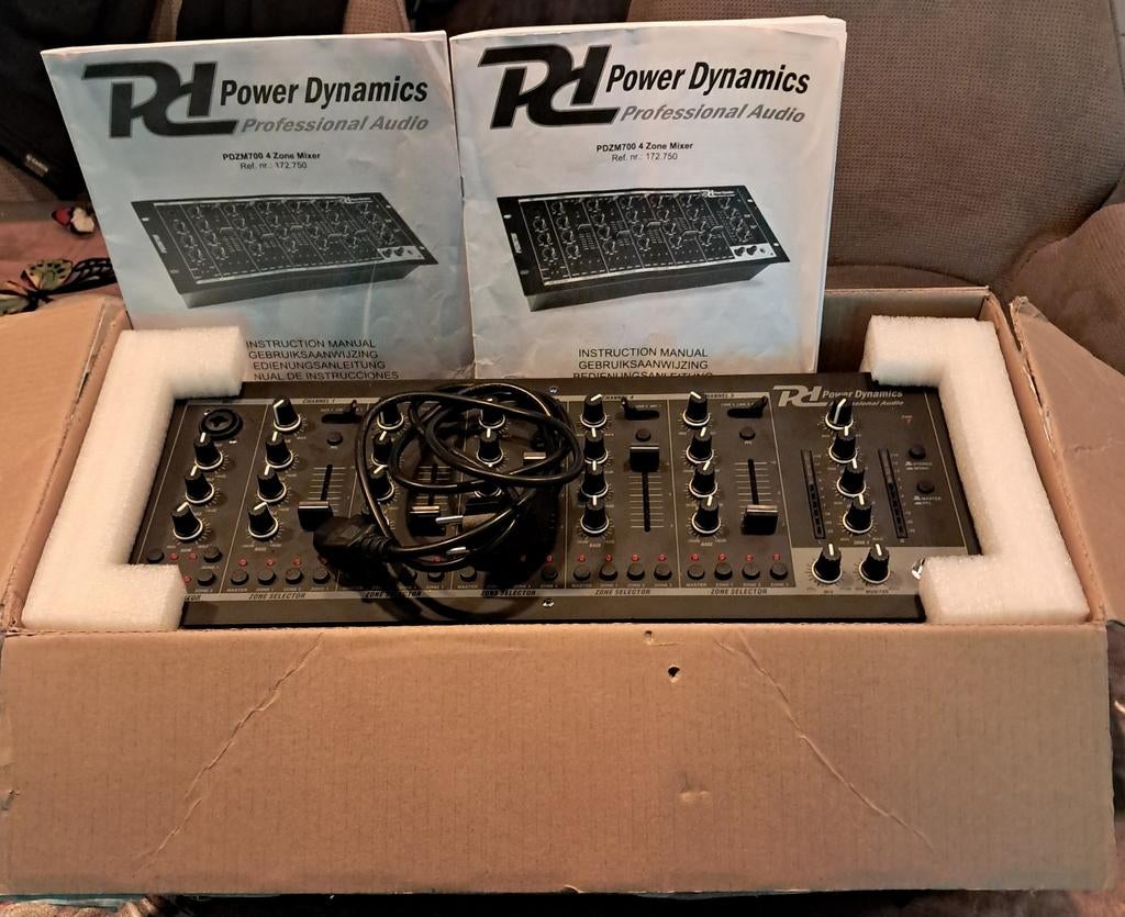 Ik  verkoop   DE   PDZM700 4  Zone MIXER 
  Merk POWER DyN, Muziek en Instrumenten, Ophalen of Verzenden, Gebruikt, 5 tot 10 kanalen