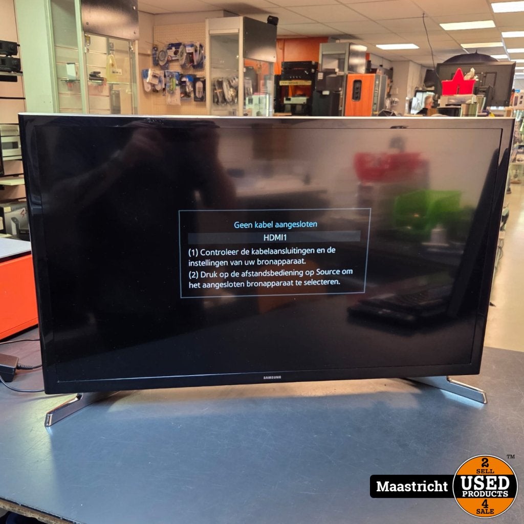 Samsung UE32J4500 32 Inch Smart TV Met Voeding + AB, Samsung, Zo goed als nieuw, Support@Samsung.com, 129, Samsung-ro, Yeongtong-gu
Suwon-si, Gyeonggi-do 16677
South Korea
