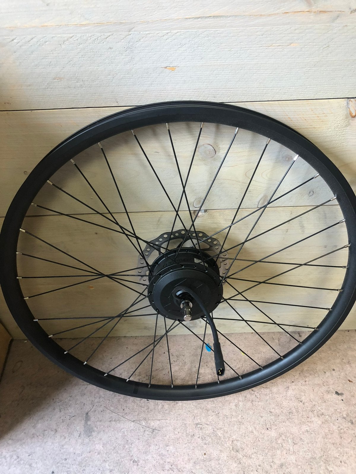 Nieuwe voorwiel motor kreutzer 75 euro, Ophalen of Verzenden, Zo goed als nieuw, Motor