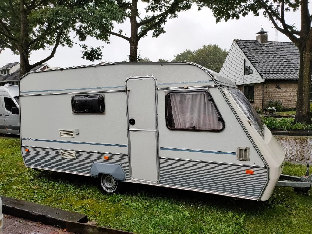 Mooie en complete Beyerland 450D, Caravans en Kamperen, Caravans, Luifel, 2 aparte bedden, Particulier, 5 tot 6 meter