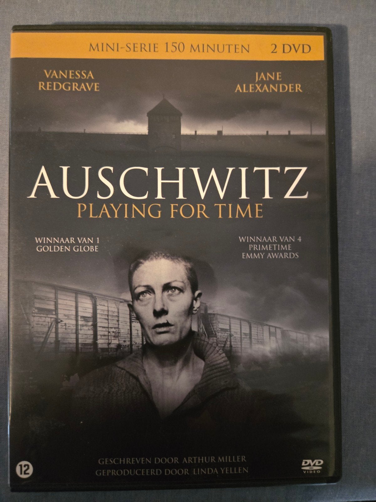 Auschwitz playing for time, Vanaf 12 jaar, Ophalen of Verzenden, Zo goed als nieuw, Oorlog of Misdaad
