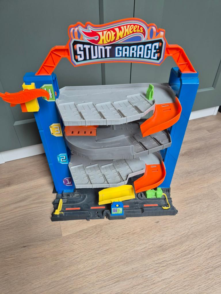 Hot wheels garage, Kinderen en Baby's, Speelgoed | Speelgoedvoertuigen, Ophalen