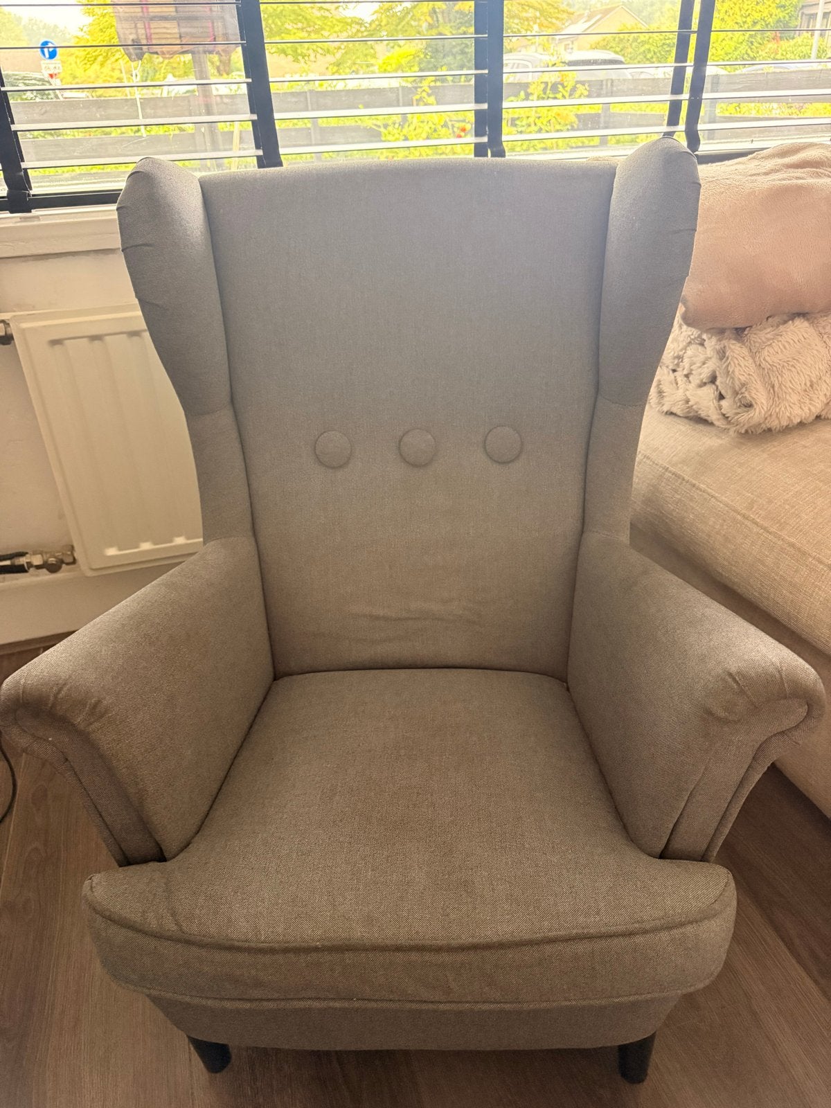 Comfortabele grijze fauteuil - Zo goed als nieuw, Huis en Inrichting, Fauteuils, Ophalen, 75 tot 100 cm, Zo goed als nieuw, Stof
