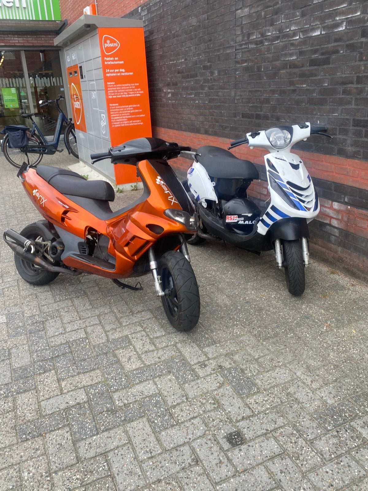 Gilera runner 70cc teruil tegen aerox 70 of zip 70, Fietsen en Brommers, Scooters | Piaggio, Ophalen, Zo goed als nieuw, Tweetakt