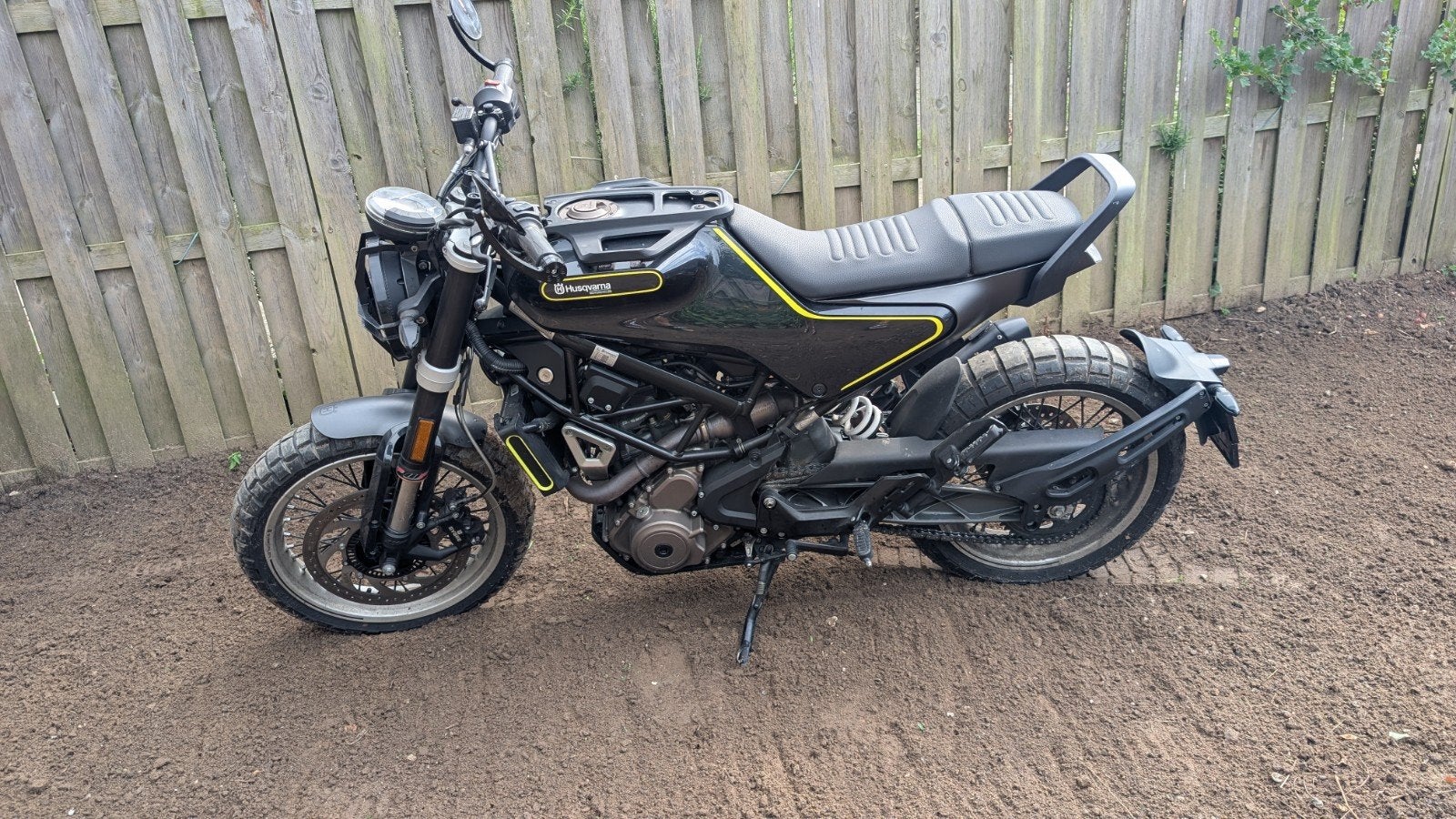 Husqvarna Svartpillen 401, Motoren, 400 cc, Particulier, ABS, Minimaal motorrijbewijs A2