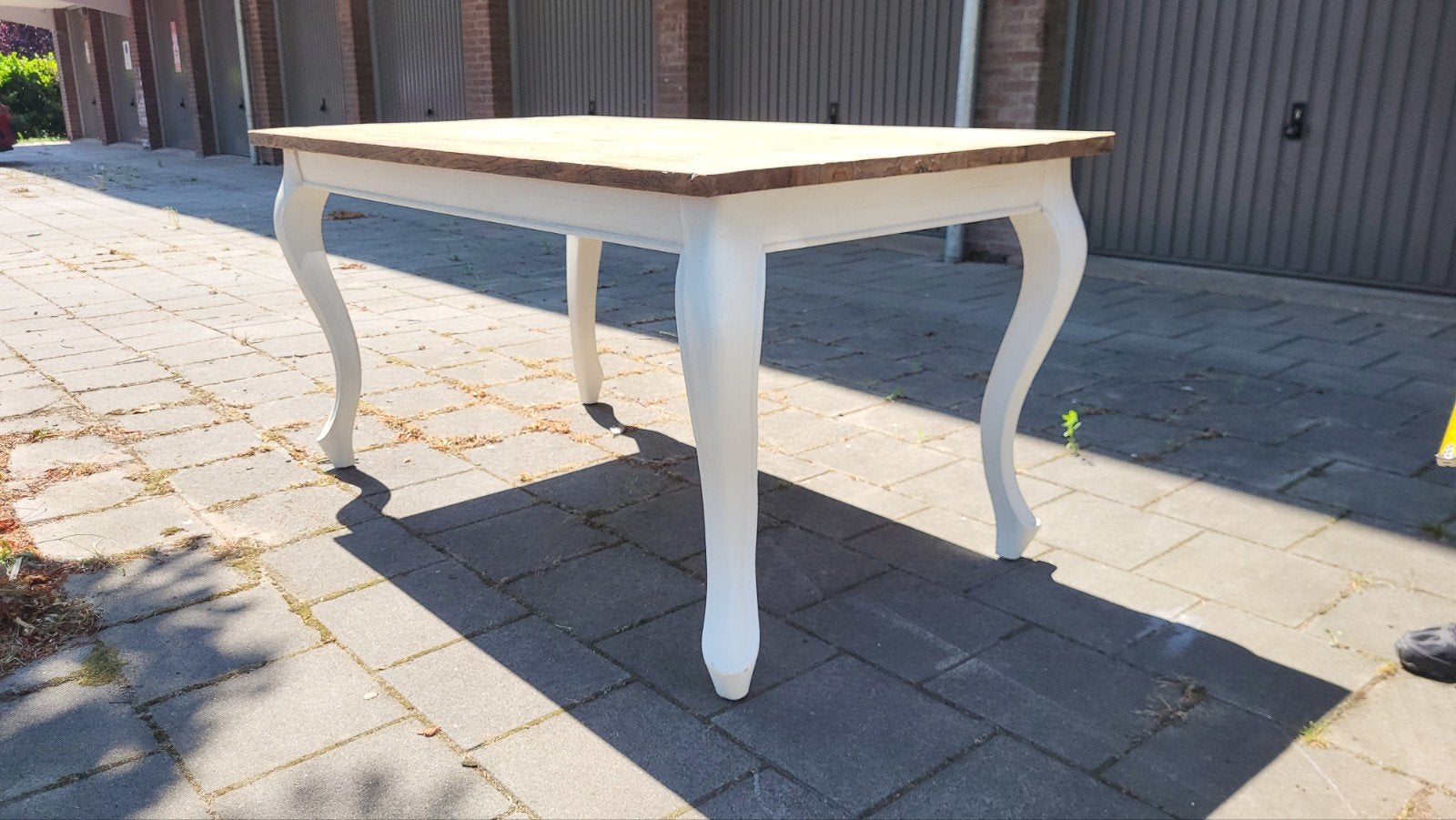 Elegante eettafel met wit onderstel en houten blad, Ophalen of Verzenden