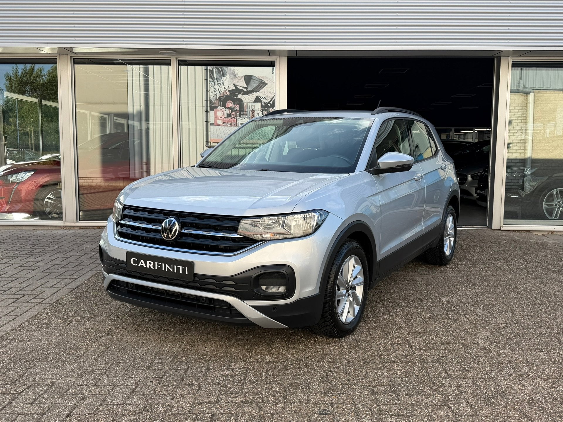 Volkswagen T-CROSS 1.0 TSI Life Business Automaat 110Pk / Na, LED verlichting, Gebruikt, Bedrijf, 3 cilinders