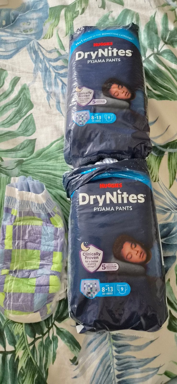 2 pakken dry nites, Kinderen en Baby's, Ophalen of Verzenden, Nieuw, Overige typen