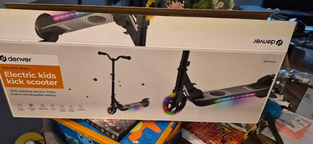Denver SCK-5500 Elektrische Kinderstep met LED-verlichting, Fietsen en Brommers, Steps, Zo goed als nieuw, Elektrische step (E-scooter)