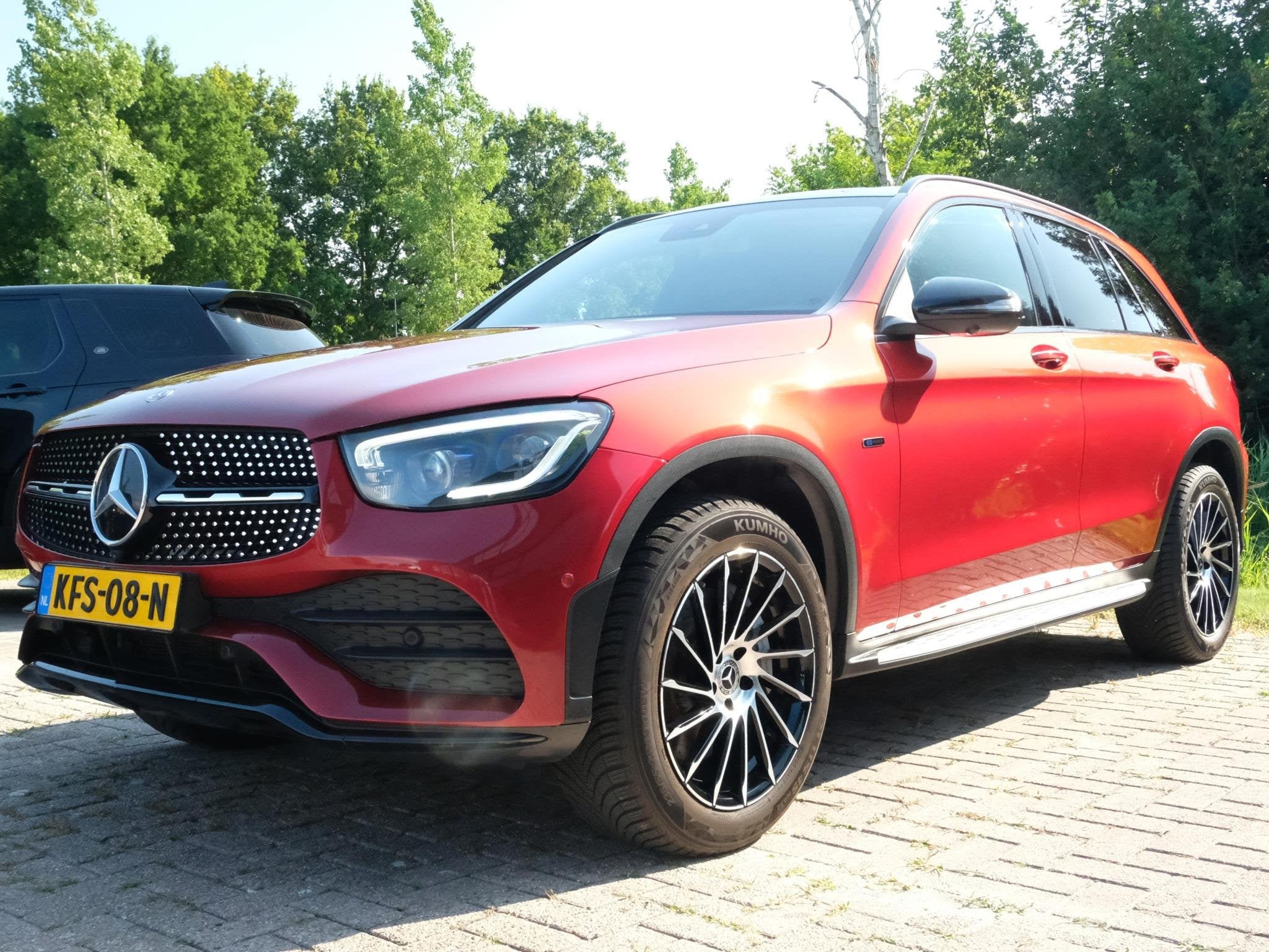 Mercedes-Benz GLC-klasse 300e 4MATIC AMG Line 320 PK | Panor, Auto's, Mercedes-Benz, Automaat, 14 kWh, Gebruikt, 4 cilinders