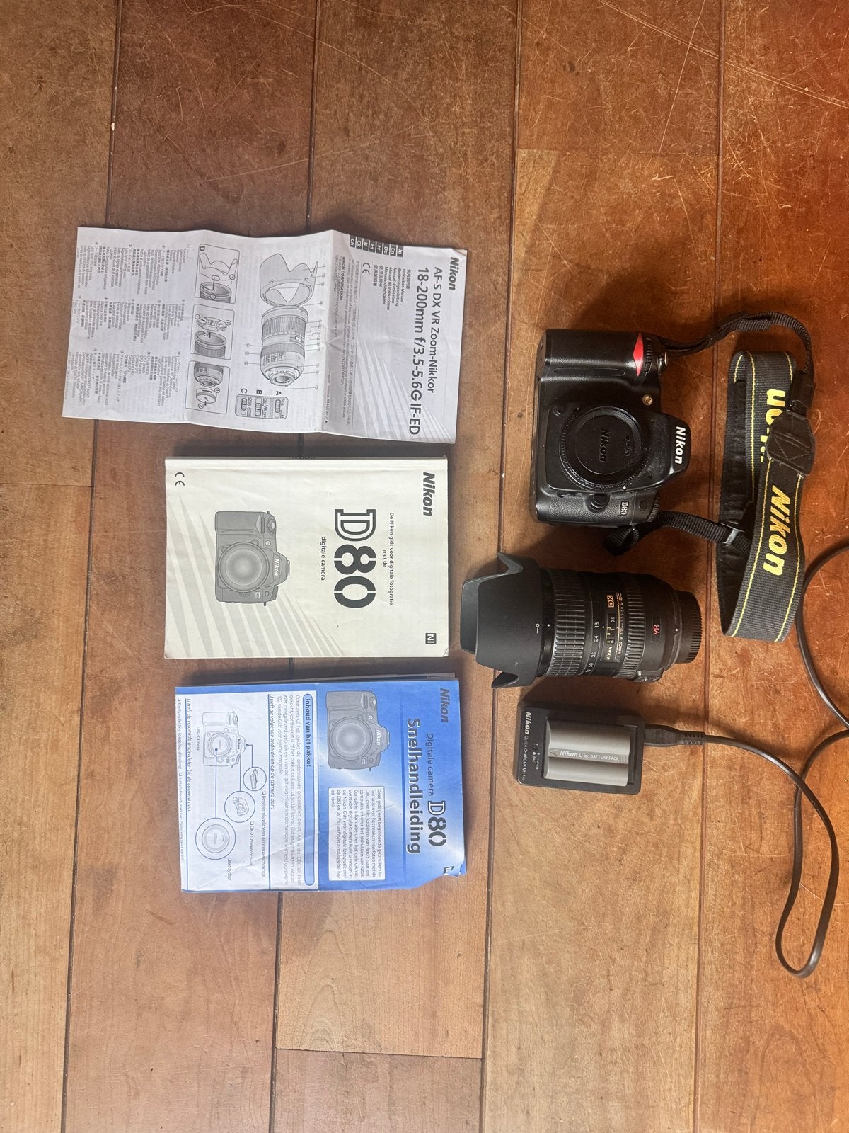 Nikon D80 spiegelreflexcamera met 18-200mm lens, Ophalen, Screenprotector, Gebruikt, Spiegelreflex