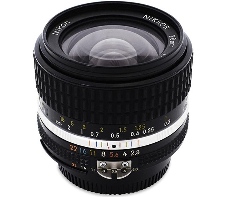Gezocht Nikon Nikkor 28mm f/2.8 Ai-S SIC, Ophalen, Nikon, Groothoeklens, Zo goed als nieuw
