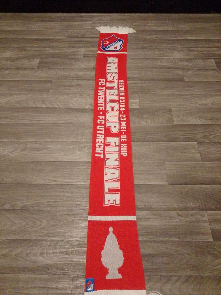 FC Utrecht Amstel Cup Finale Sjaal 2003/2004, Ophalen of Verzenden, Zo goed als nieuw, Overige typen