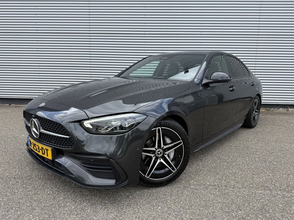 Mercedes-Benz C-Klasse 180 AMG Line NAP BTW Dealer OH Automa, Automaat, 1525 kg, Euro 6, 4 cilinders