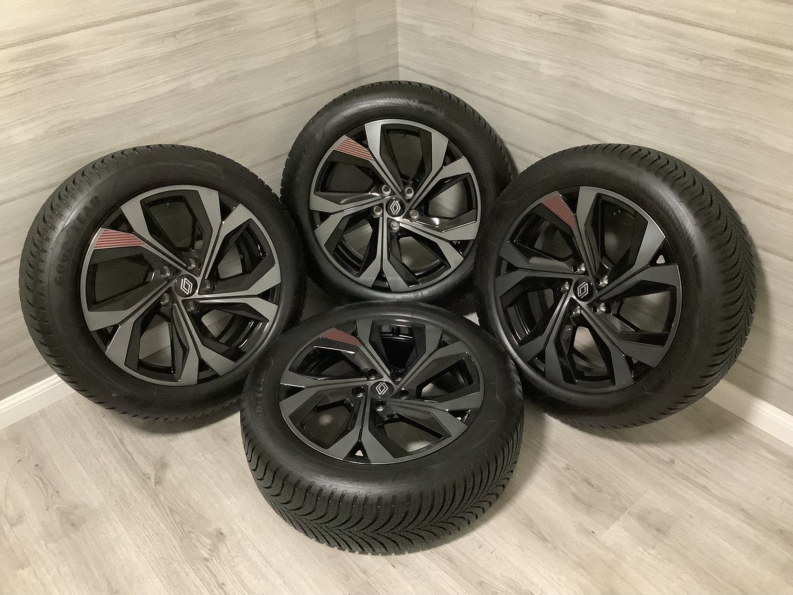 Renault ARKANA RS Line origineel velgen 4 seasons banden, 18 inch, 215 mm, Banden en Velgen, Nieuw