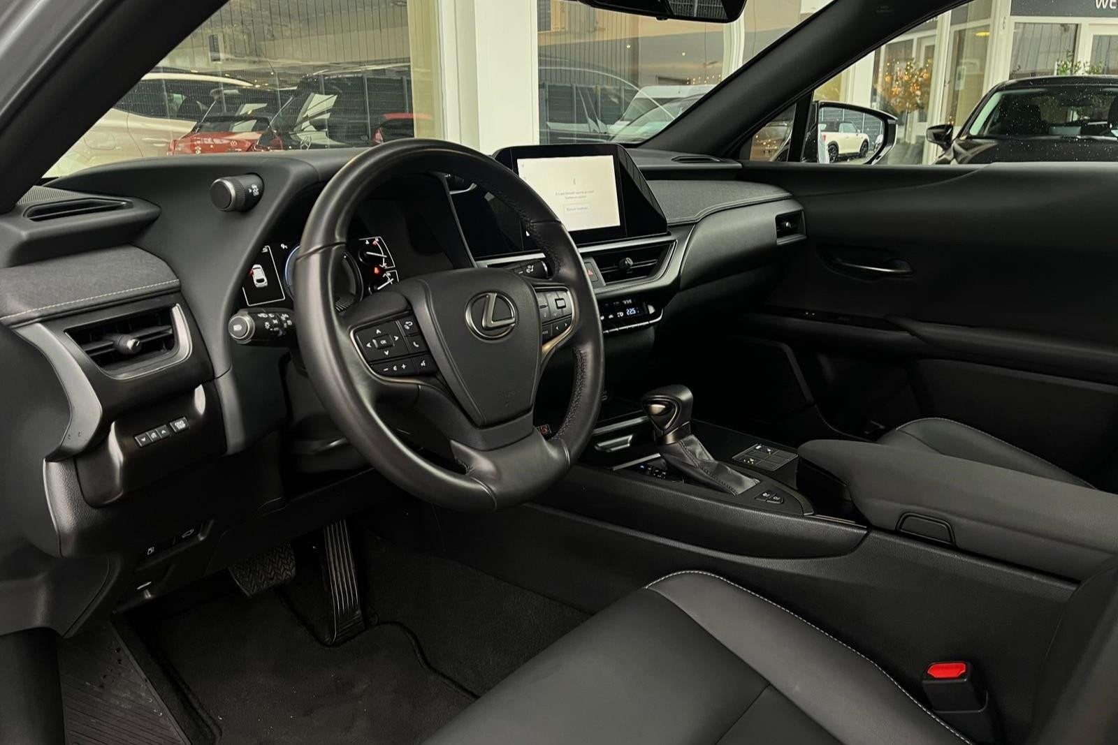Lexus UX 250h F Sport Line | CAMERA | ADAPTIVE | KEYLESS | C, Auto's, Gebruikt, 4 cilinders, Leder, Bedrijf