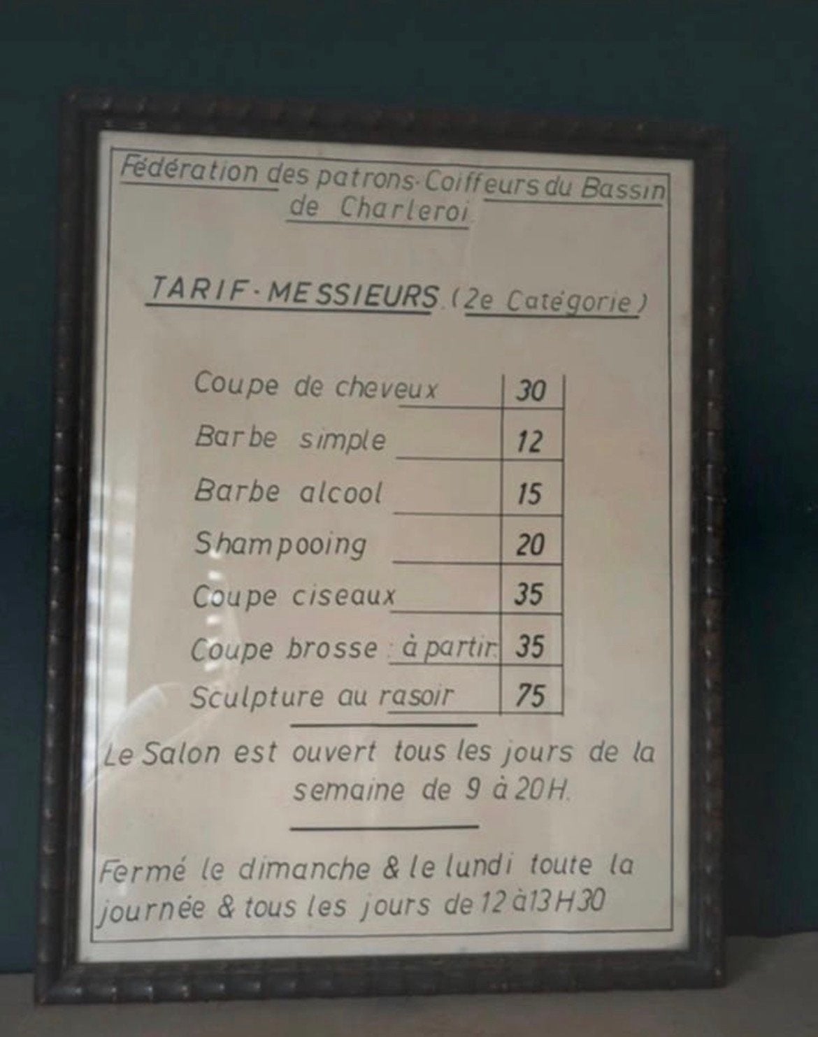 Franse oude lijst uit kapperszaak / barbier jaren 60, Ophalen of Verzenden