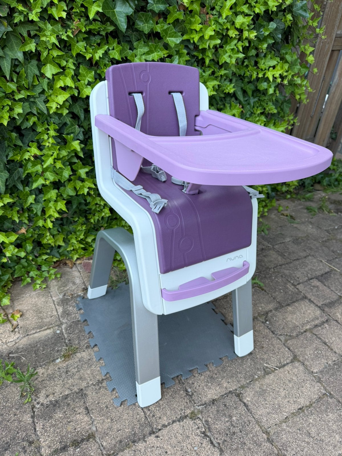 Nuna Zaaz eetstoel conditie als bijna nieuw, Kinderen en Baby's, Ophalen, Zo goed als nieuw, Stoel(en)