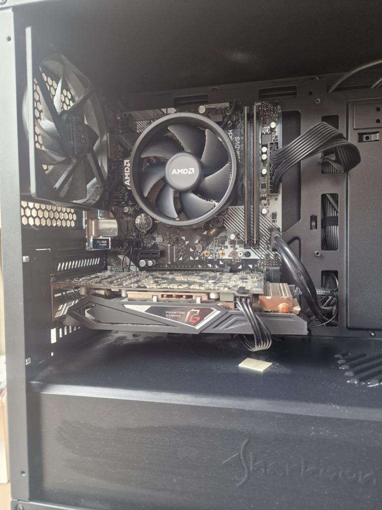 Gaming PC Ryzen 5 RX580 8GB 16GB RAM SSD – Fortnite Warzone, Computers en Software, Desktop Pc's, Ophalen, AMD Ryzen 5, Zo goed als nieuw