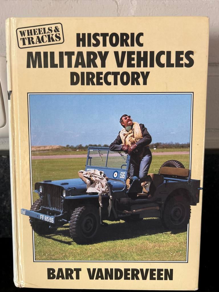 Historic Military Vehicles Directory - Gesigneerd, Ophalen of Verzenden, Tweede Wereldoorlog, Gelezen, Overige onderwerpen
