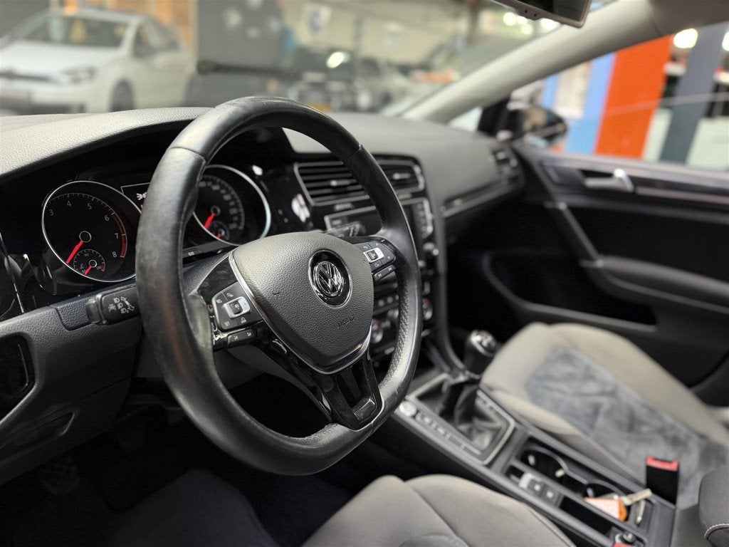 Volkswagen Golf 1.4 TSI R-Line | Pano | Maxton | Cruise | Na, Gebruikt, 4 cilinders, 1290 kg, Zwart