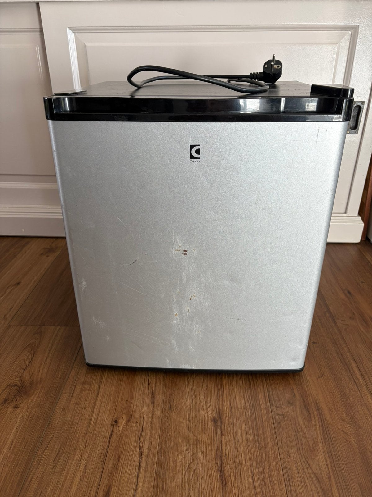 Candor Mini koelkast CR-40A, Ophalen, Minder dan 75 liter, Zonder vriesvak, Gebruikt