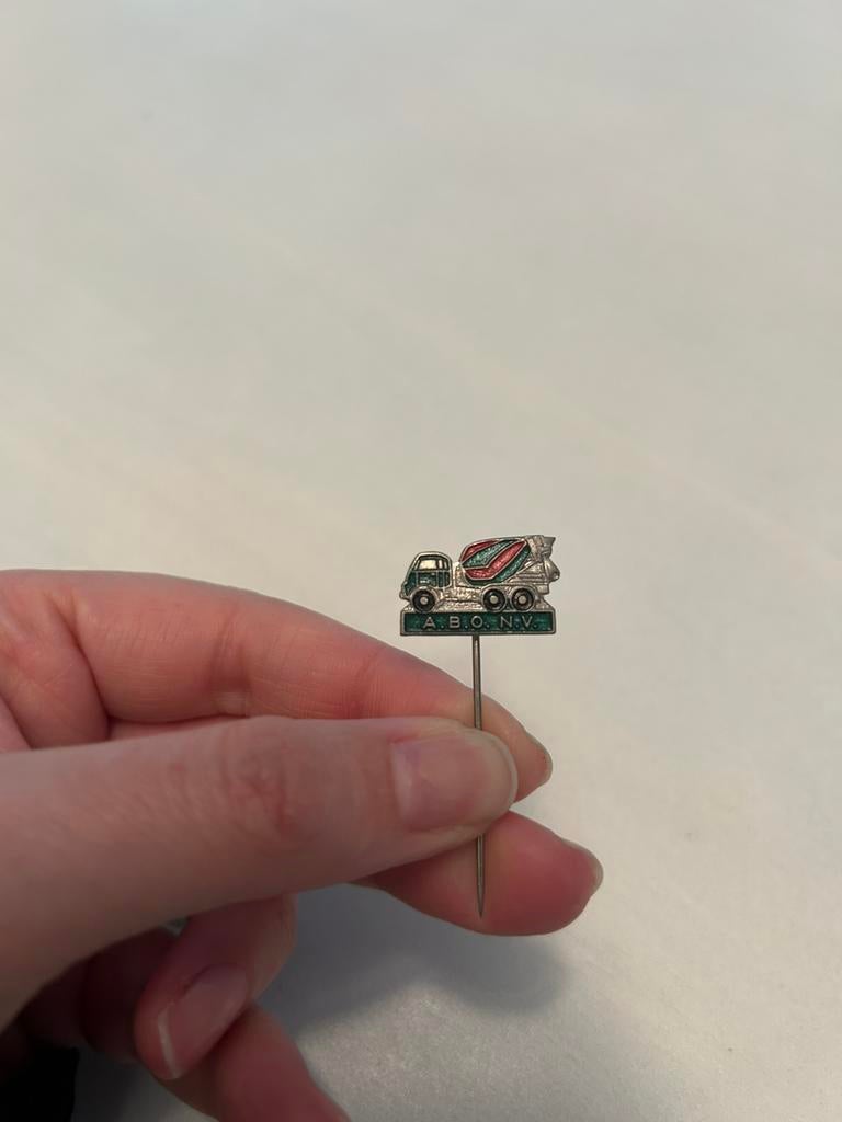 A.B.O. betonmortelcentrale Amsterdam speldje (pin), Ophalen of Verzenden, Zo goed als nieuw, Overige onderwerpen