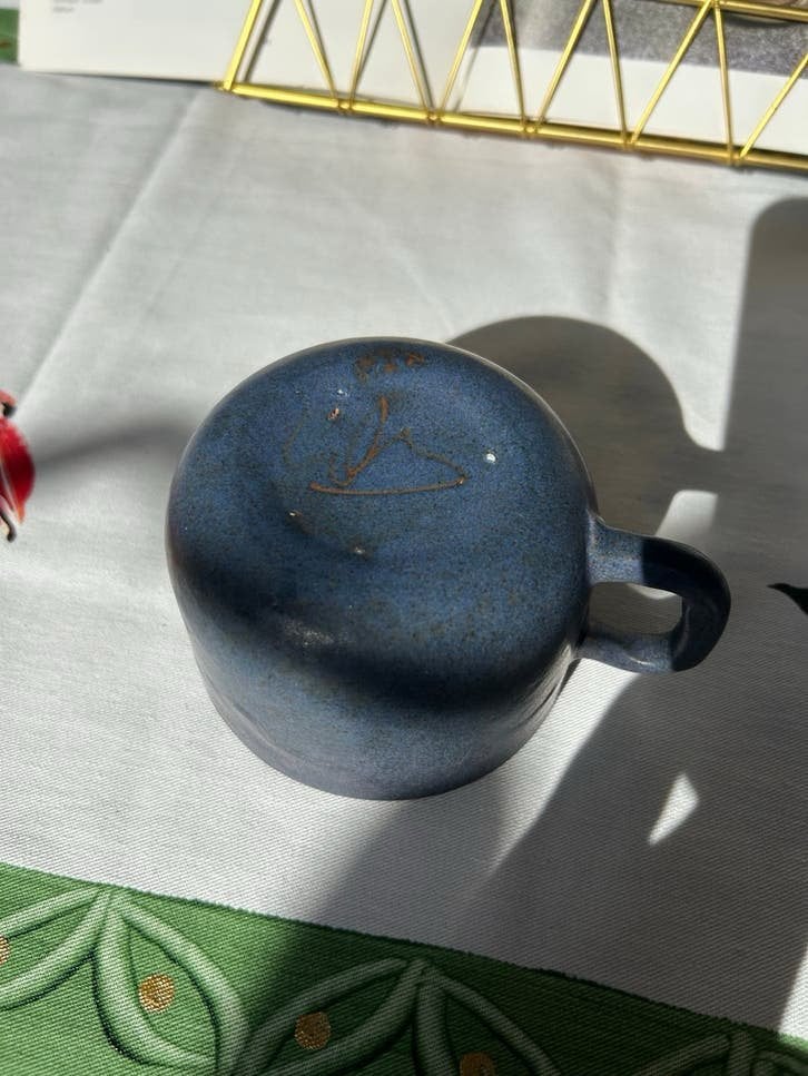 Vintage Lucie Q Bakker aardewerk schaaltje met oor, blauw, Ophalen of Verzenden