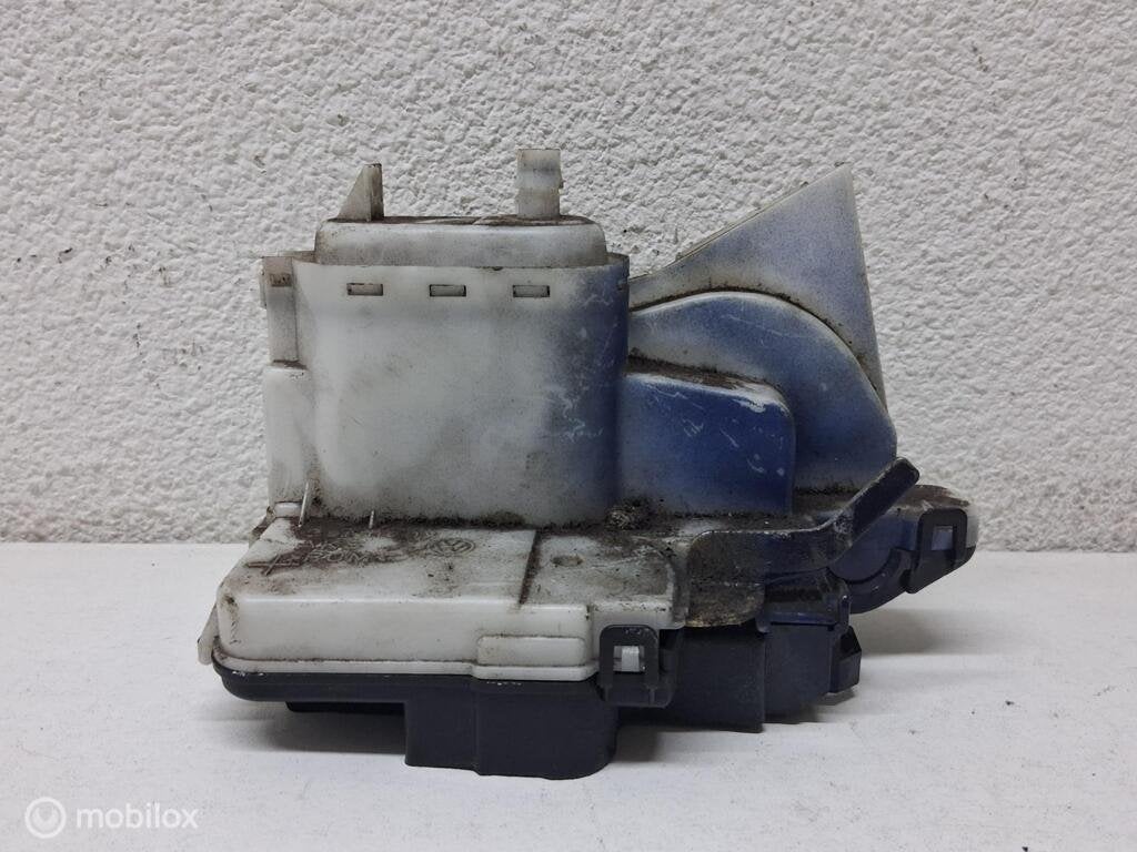 Deurslot mechaniek La Vw Polo 6N2 ('99-'02) 6N4239015C, Auto-onderdelen, Gebruikt, Volkswagen, Ophalen of Verzenden