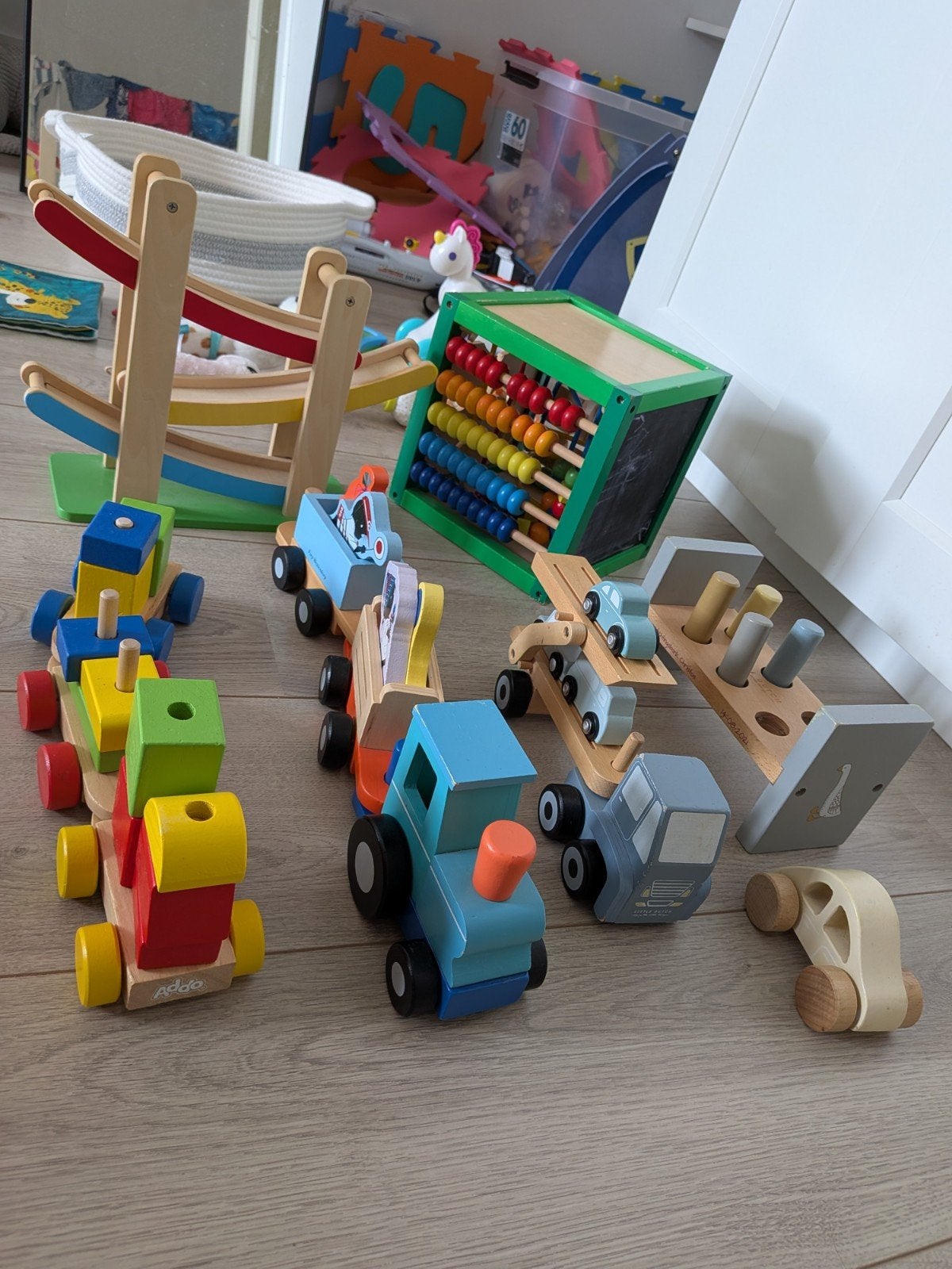 Houten speelgoed set: kralenframe, trein en meer, Ophalen of Verzenden, Gebruikt, Overige typen, Met wieltjes