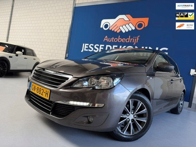 Peugeot 308 1.2 PureTech Style/ bj.2015 / panoramadak/naviga