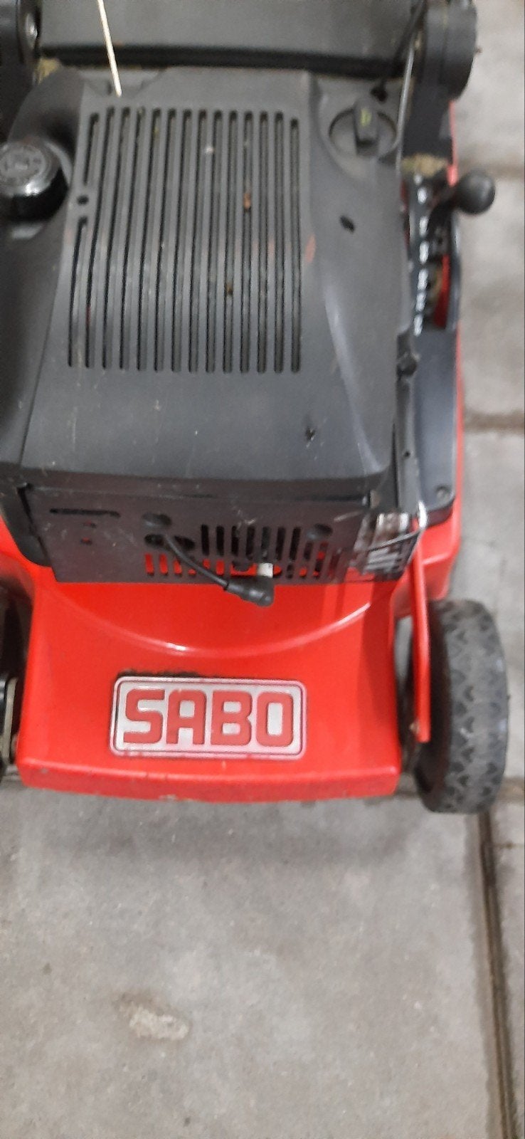 Sabo 43-4 A Benzine Grasmaaier met opvangzak en B&S motor, Tuin en Terras, Grasmaaiers, Cirkelmaaier, Gebruikt, 40 t/m 49 cm, Ophalen